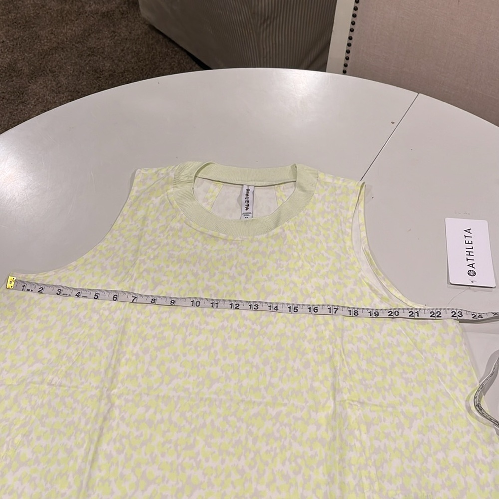 Athleta zephyr print tank size 1x - Picture 3 of 8